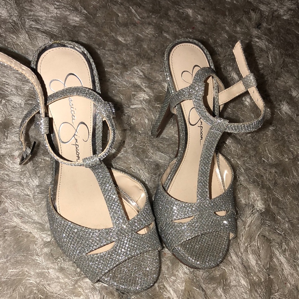 PERFECT SHOES FOR PROM